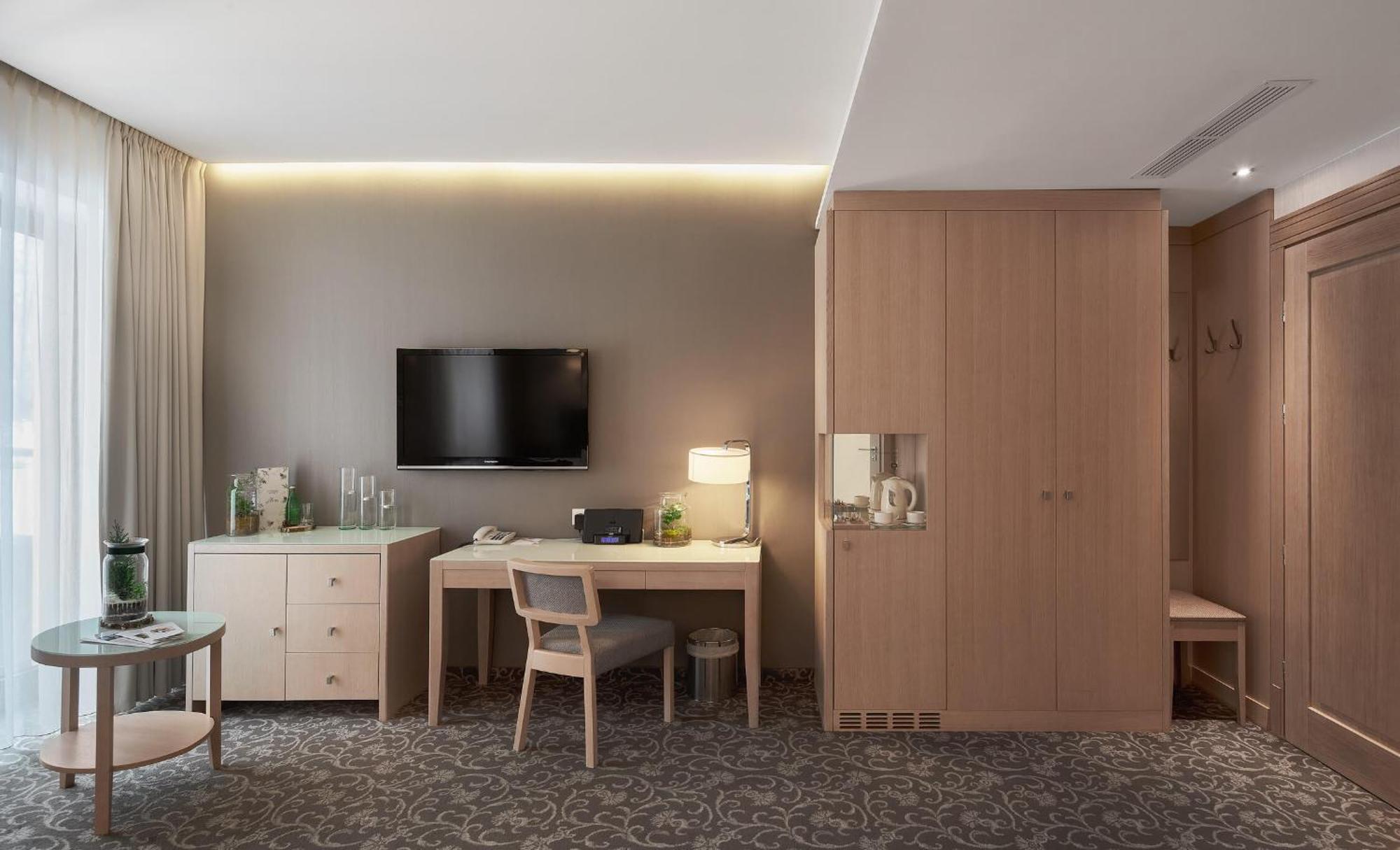 Columna Medica Hotel วาสก์ ภายนอก รูปภาพ