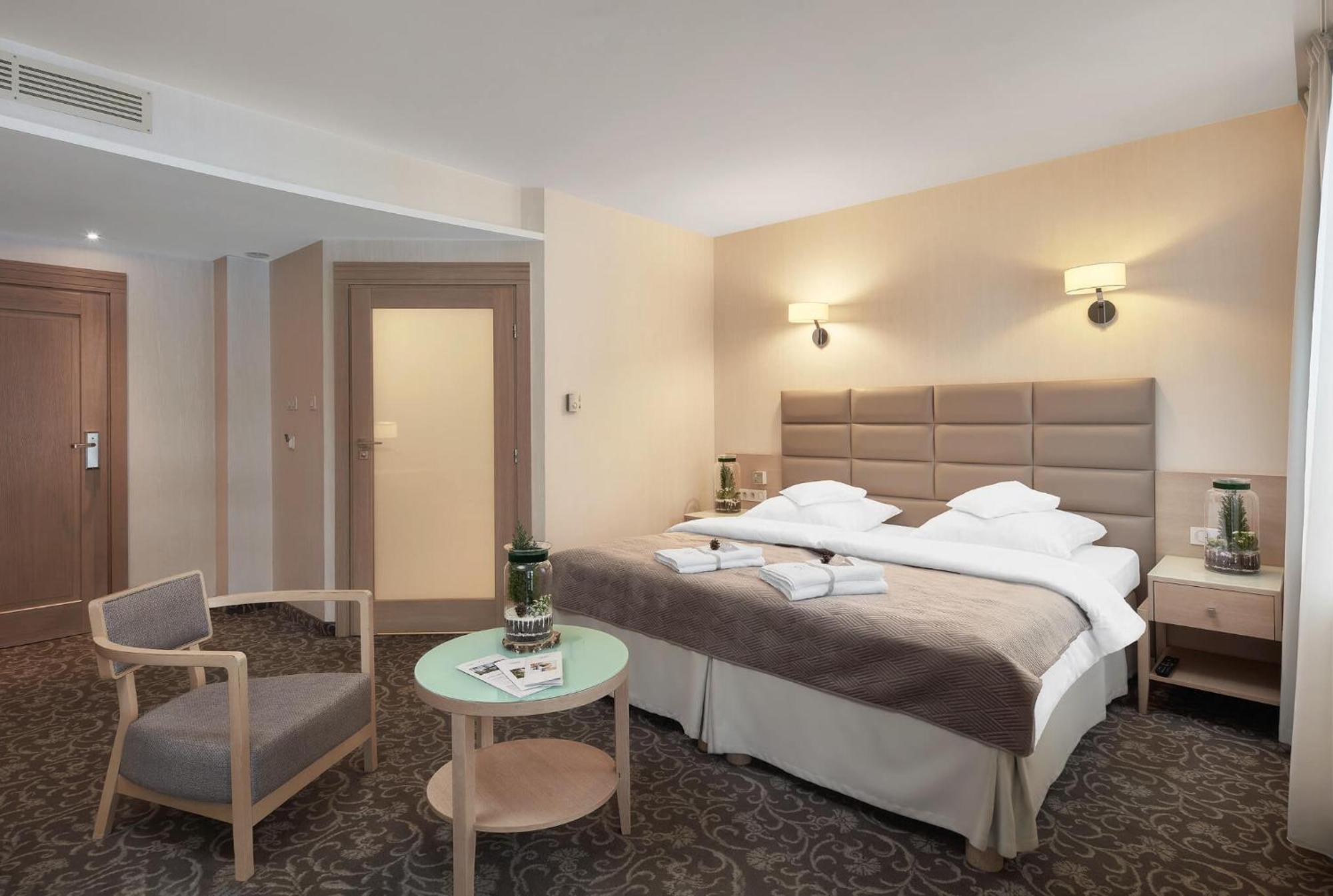 Columna Medica Hotel วาสก์ ภายนอก รูปภาพ
